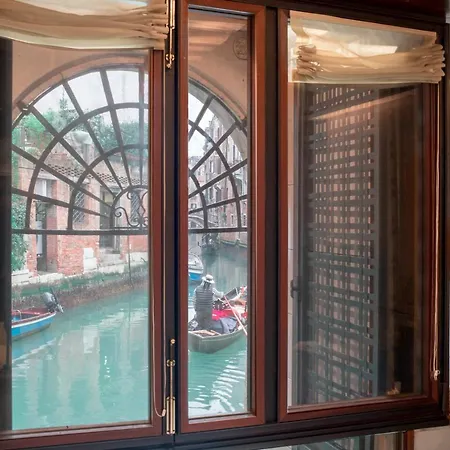 بيت للعطل Casa Flavia Ai Morosini - Luxury With Canal View