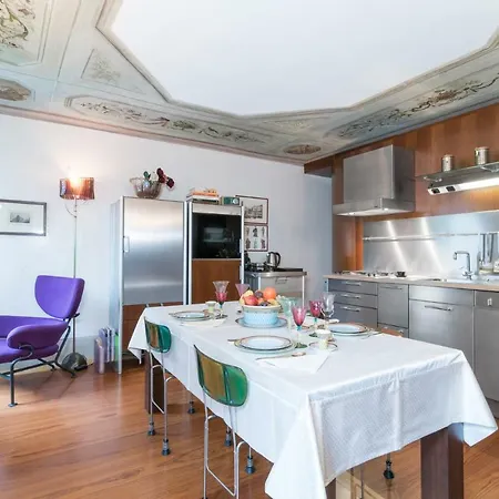 Casa Flavia Ai Morosini - Luxury With Canal View بيت للعطل البندقية