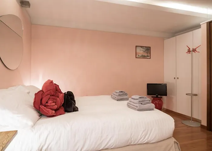 Casa Flavia Ai Morosini - Luxury With Canal View Ferienhaus *