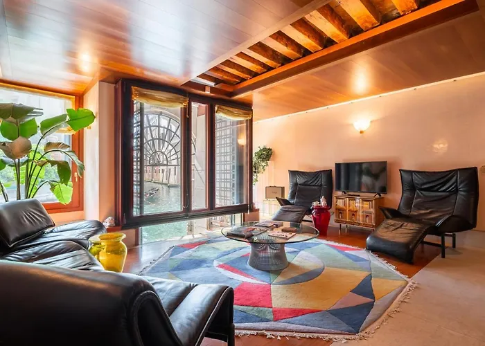 Ferienhaus Casa Flavia Ai Morosini - Luxury With Canal View Venedig