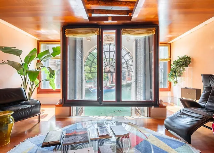 Ferienhaus Casa Flavia Ai Morosini - Luxury With Canal View Venedig