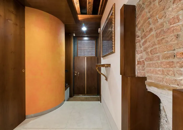 Ferienhaus Casa Flavia Ai Morosini - Luxury With Canal View Venedig