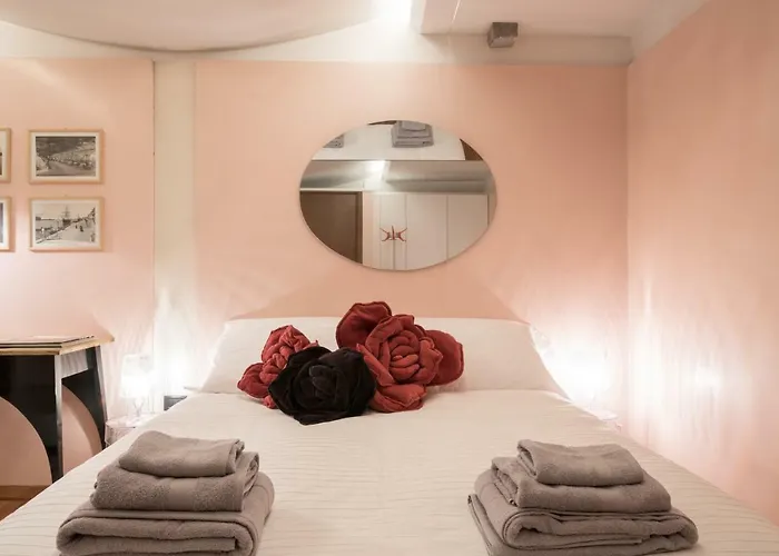 Ferienhaus Casa Flavia Ai Morosini - Luxury With Canal View *